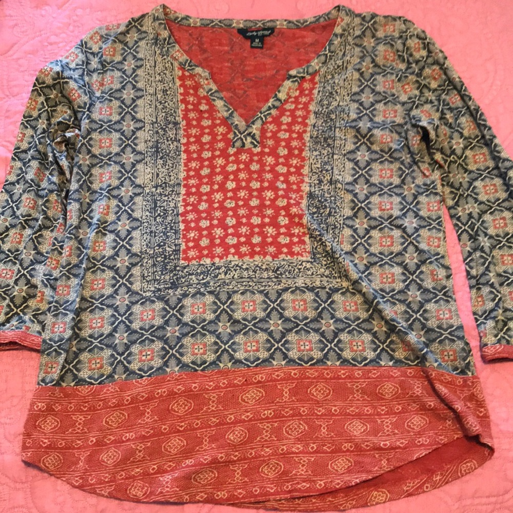 Patterned lucky brand top!